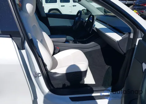 2021 Tesla Model Y Long Range Dual Motor All-Wheel Drive from USA, damaged, VIN 5YJYGDEE8MF070945